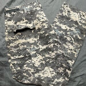Men's Digital Camo Cargo Pants